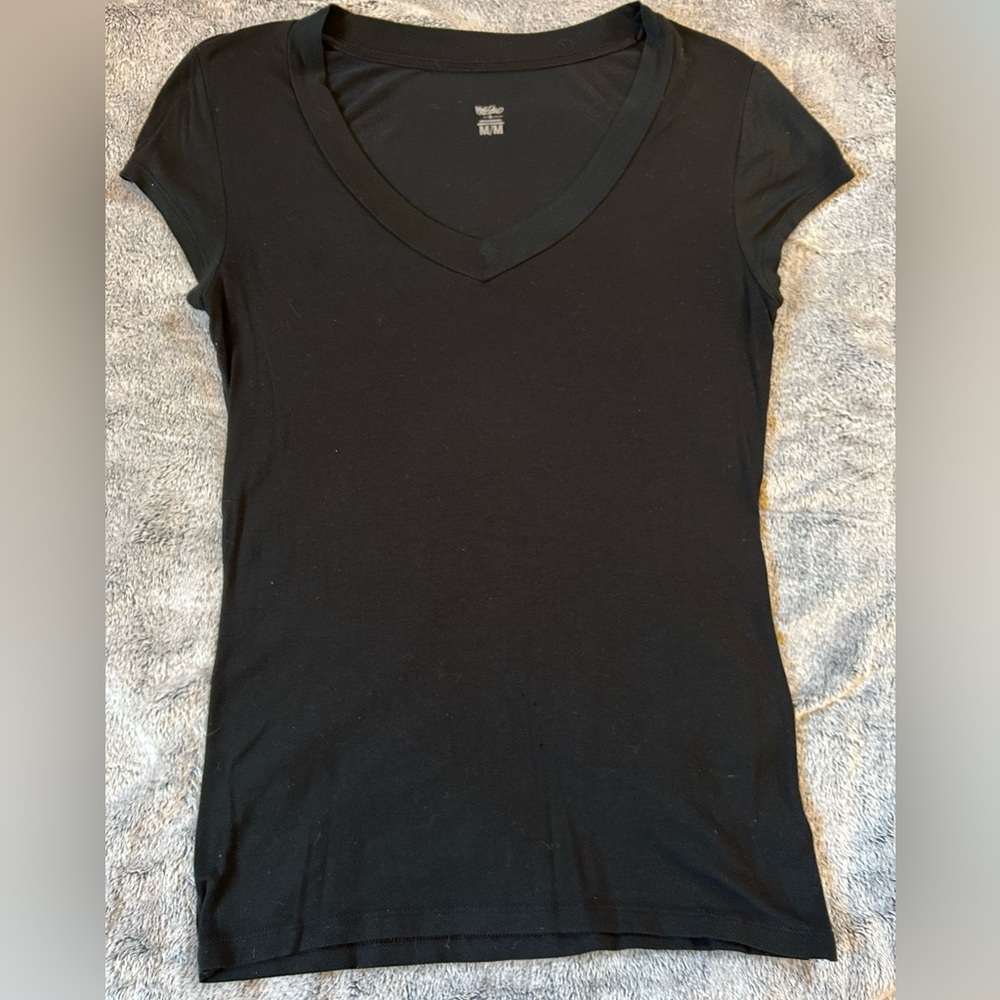 Black V-Neck Tee size M